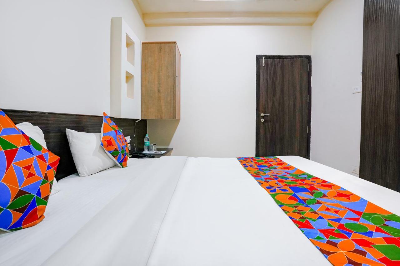 Fabhotel Regent Inn - Nr Skywalk Bridge Pimpri-Chinchwad エクステリア 写真