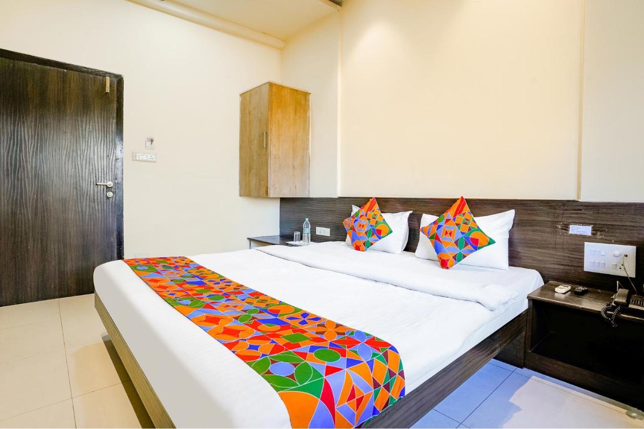 Fabhotel Regent Inn - Nr Skywalk Bridge Pimpri-Chinchwad エクステリア 写真