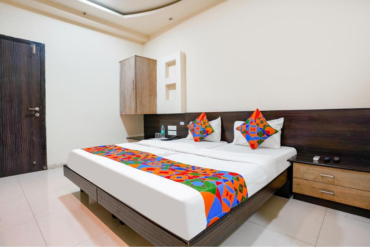 Fabhotel Regent Inn - Nr Skywalk Bridge Pimpri-Chinchwad エクステリア 写真