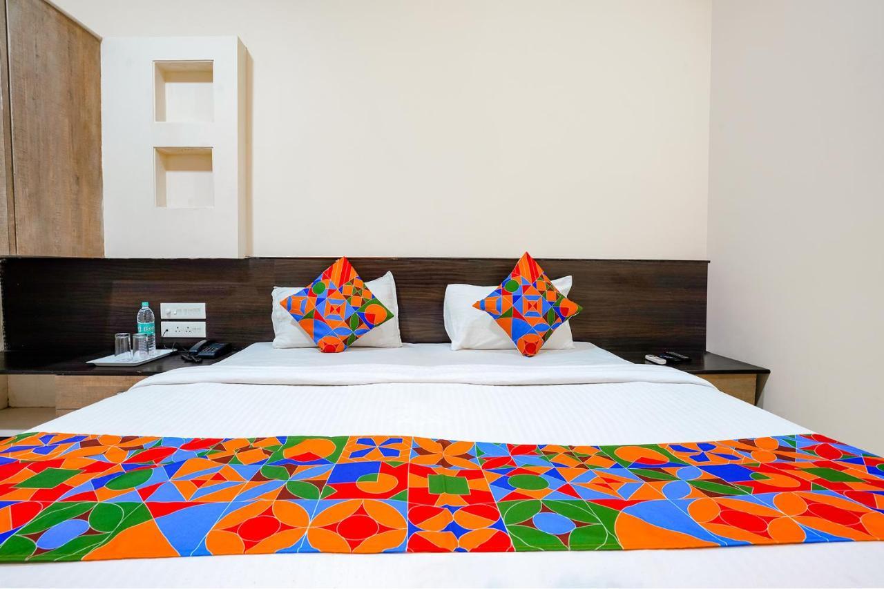 Fabhotel Regent Inn - Nr Skywalk Bridge Pimpri-Chinchwad エクステリア 写真