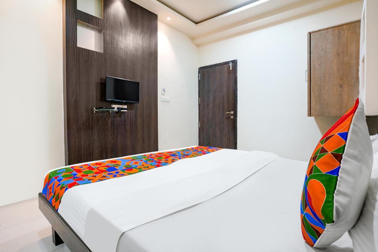 Fabhotel Regent Inn - Nr Skywalk Bridge Pimpri-Chinchwad エクステリア 写真